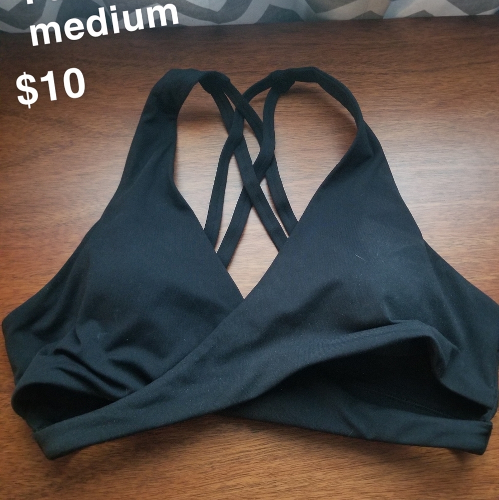 Fabletics sports bra